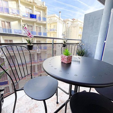 Red Apartment Lloret Lloret de Mar Exterior foto